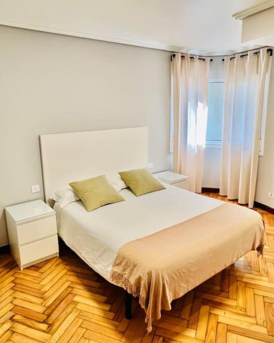 Apartamento En El Centro De Vigo 2 Habitaciones Esterno foto